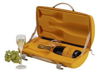 Veuve Travel Case