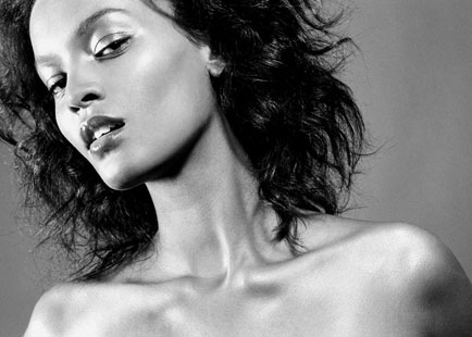 Liya bw