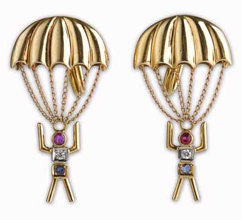 Gold paratrooper